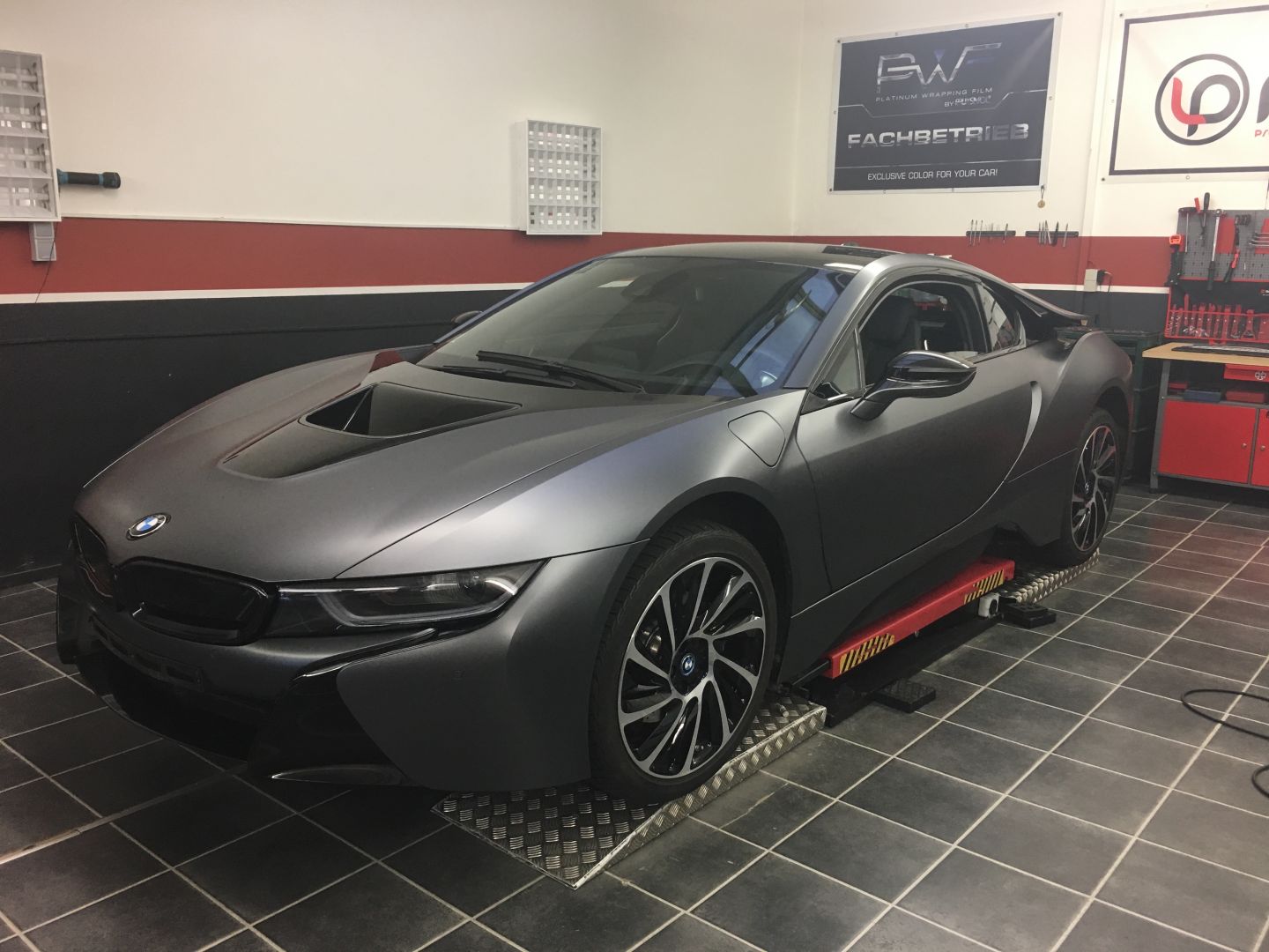 BMW i8 Dark Grey Matt - LP-Foil.de